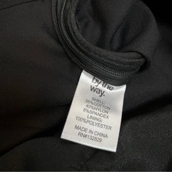 by the way Gloria Jumpsuit Womens Size S Black Low Deep V Neck Date Night Sexy - Picture 9 of 10